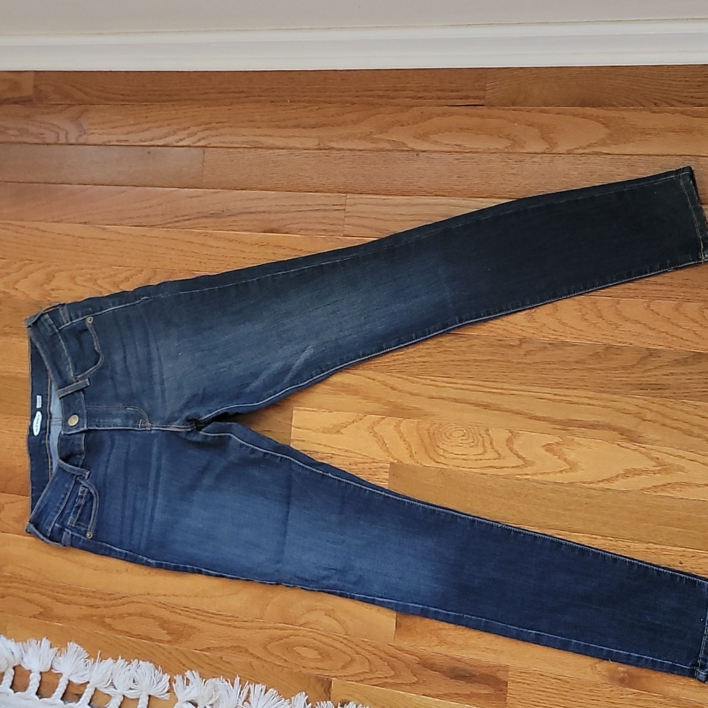 Old Navy Rockstar Skinny jeans size 2